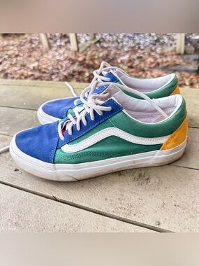 VANS Old Skool Color Blocked Shoes - Mens Size 6 or Women’s Size 7.5